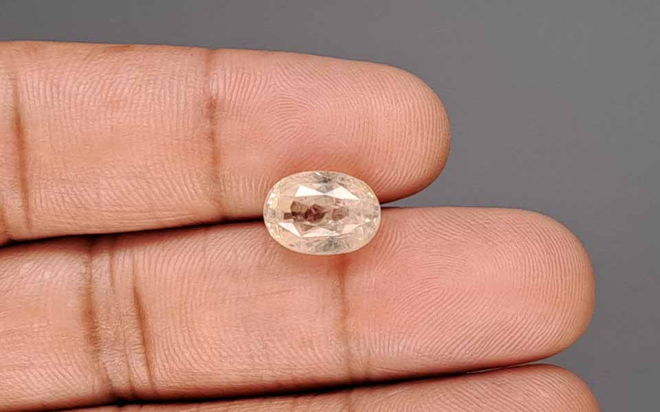 Yellow Sapphire - 6.33 Carat