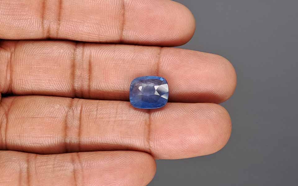 Blue Sapphire - 6.08 Carat