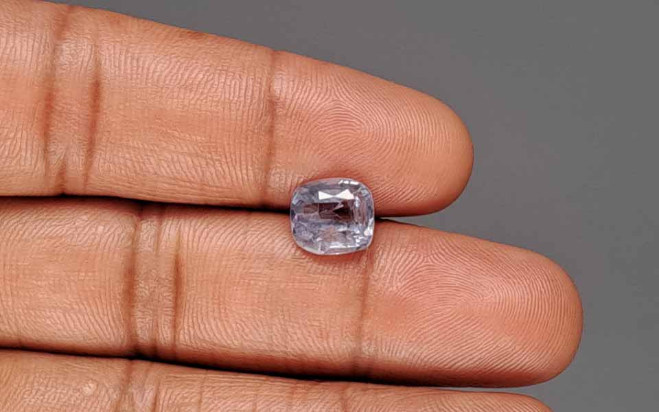 Blue Sapphire - 3.61 Carat