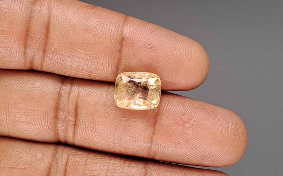 Yellow Sapphire - 7.23 Carat