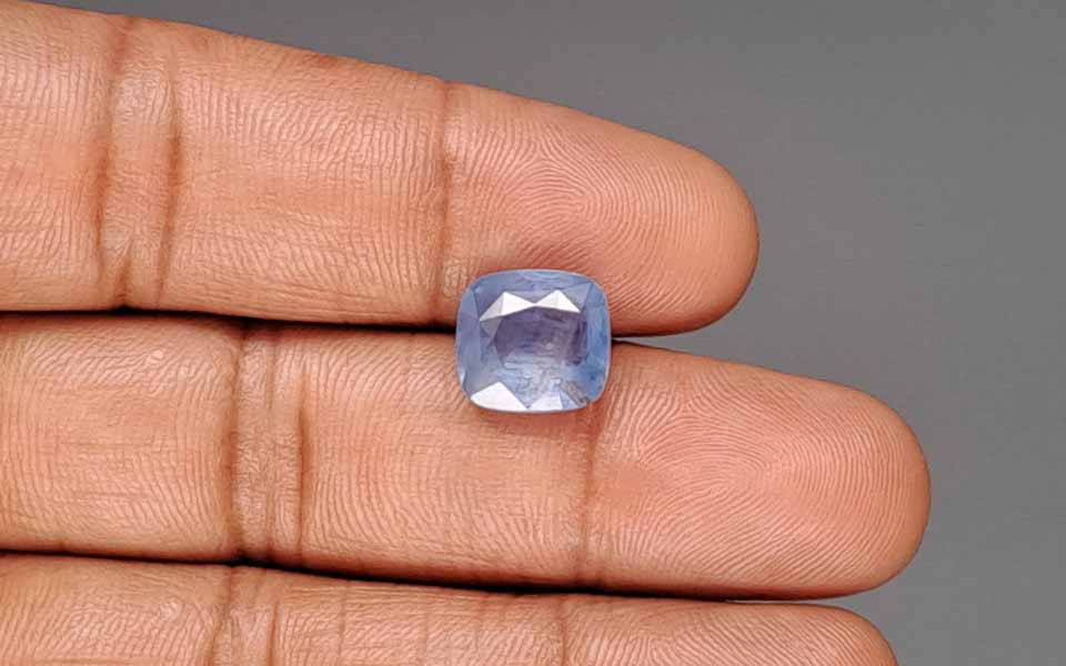Blue Sapphire - 6.89 Carat
