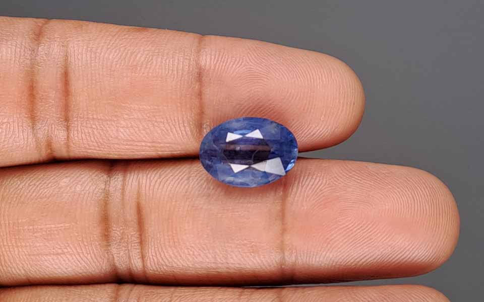 Blue Sapphire - 7.88 Carat