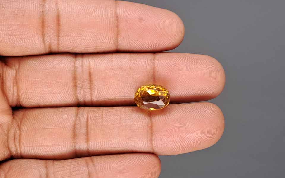 Yellow Zircon - 9.59 Carat