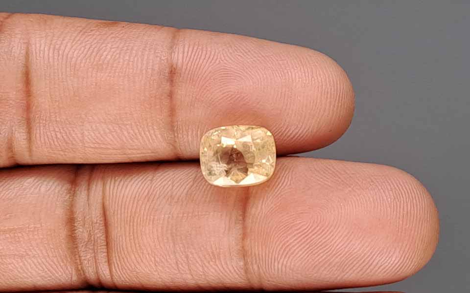 Yellow Sapphire - 5.19 Carat