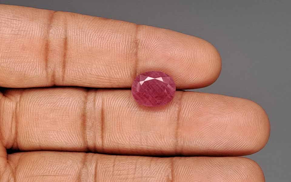 Ruby - 4.88 Carat