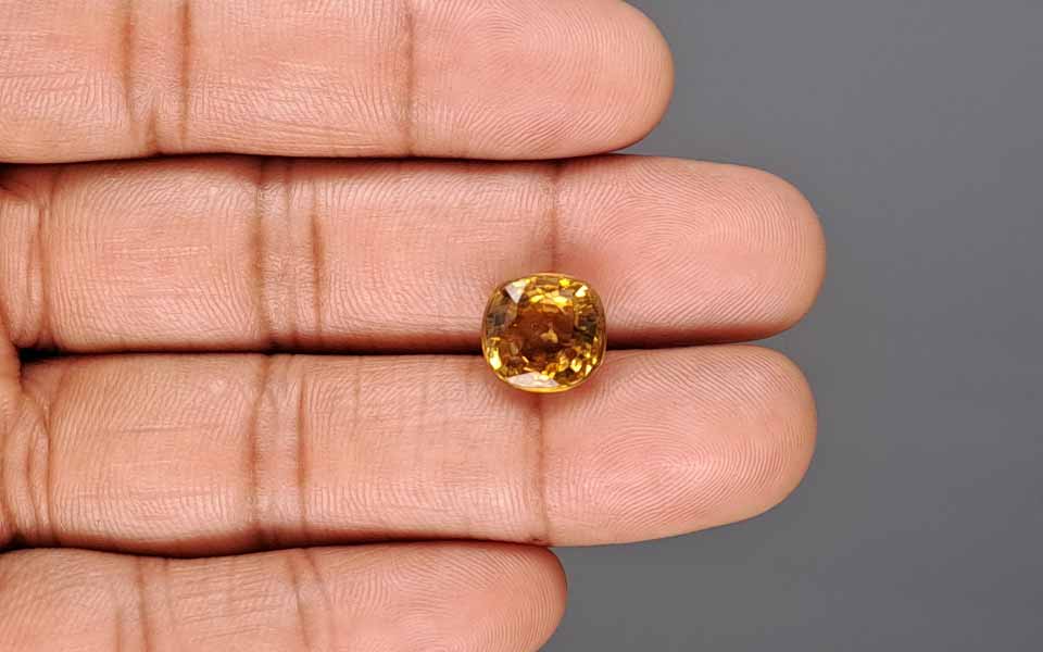 Yellow Zircon - 8.28 Carat