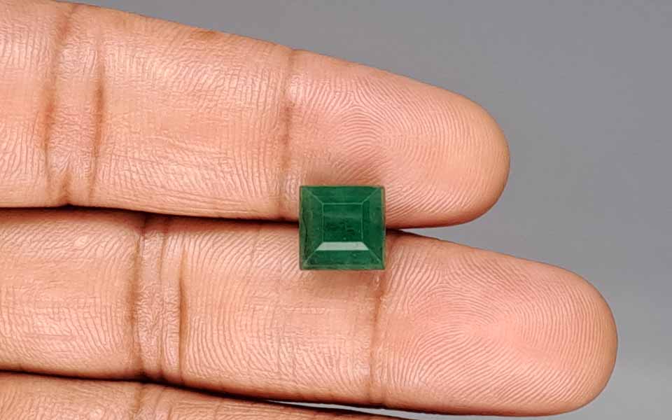Emerald - 4.60 Carat