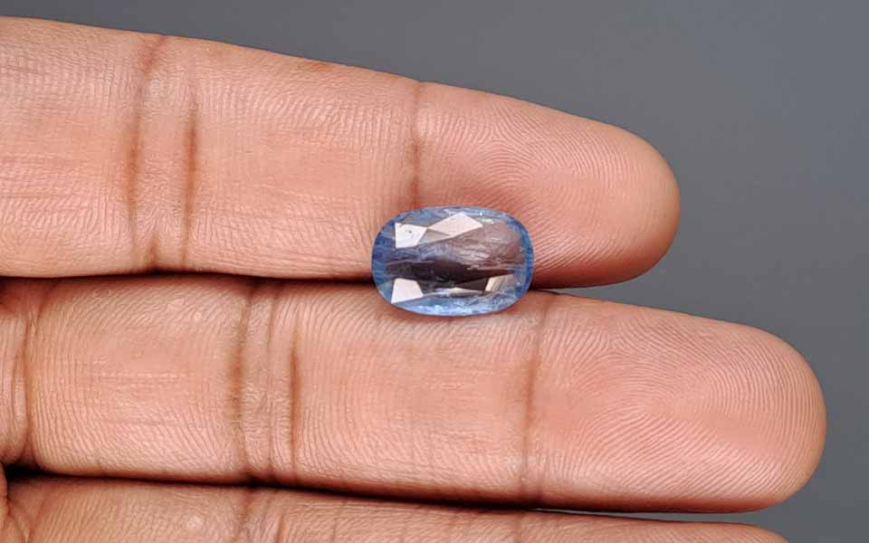 Blue Sapphire - 6.65 Carat