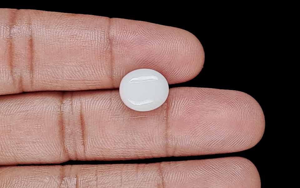 White Opal - 4.78 Carat