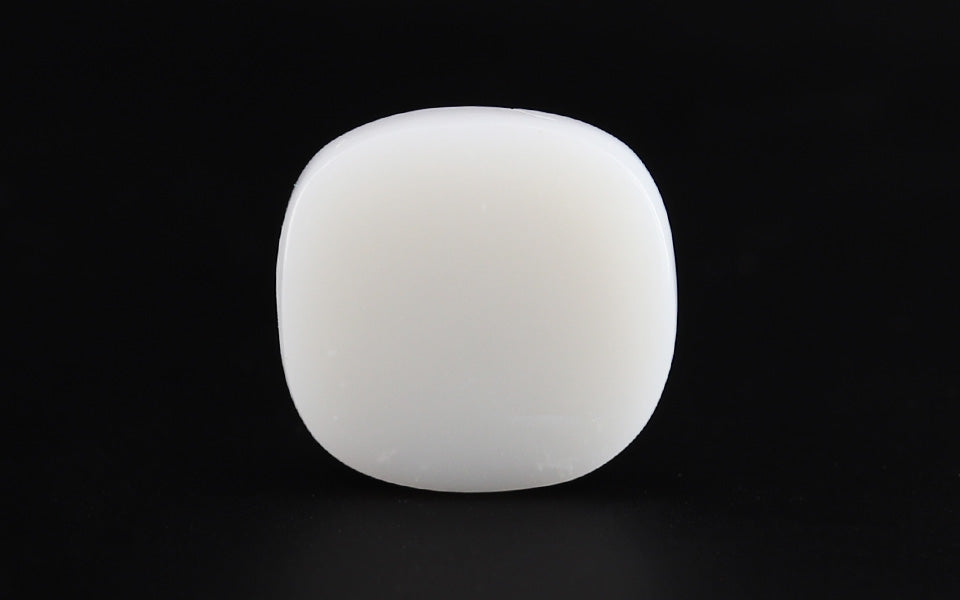 White Opal - 5.87 Carat