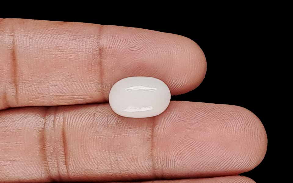 White Opal - 4.64 Carat