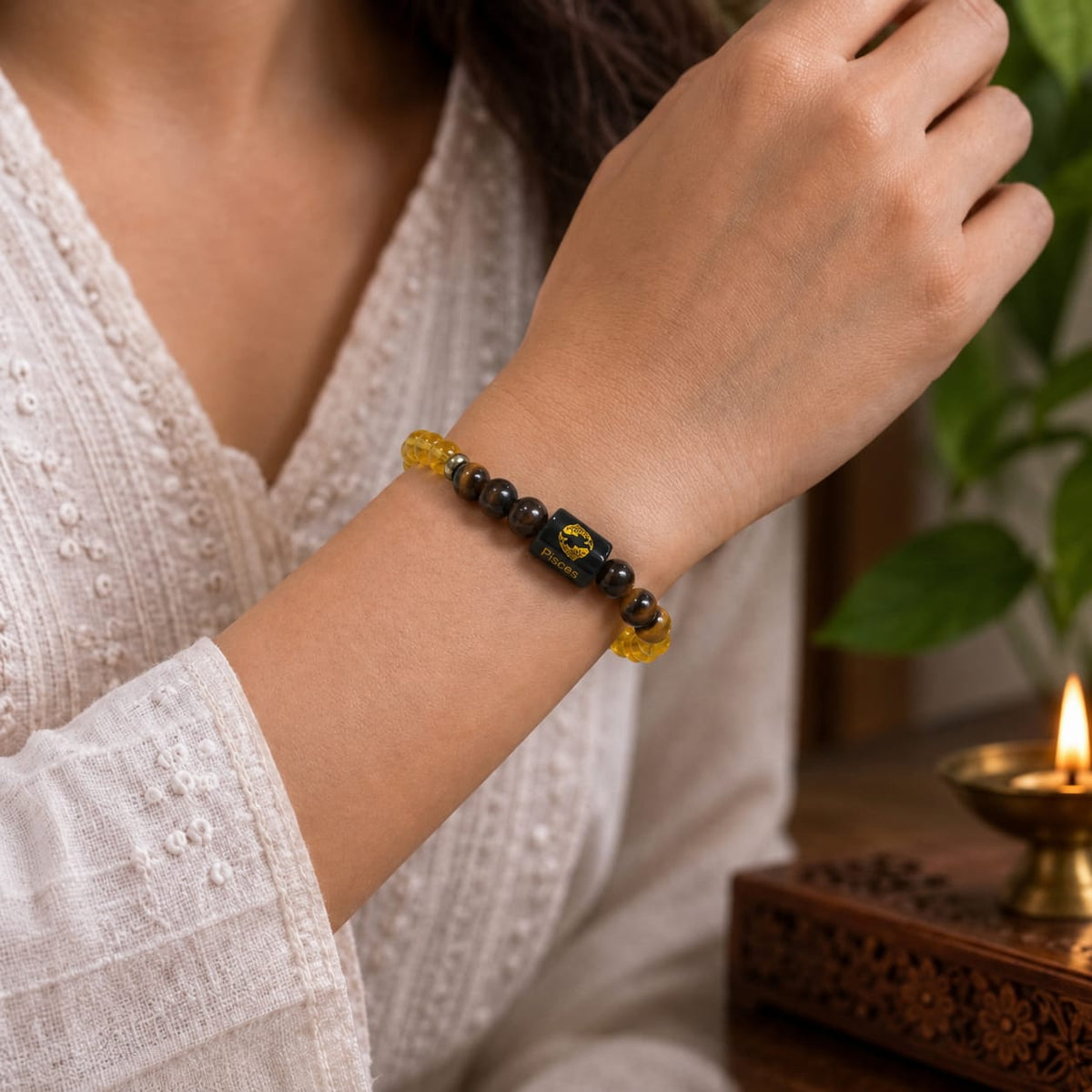 Pisces (Meen Rashi) Zodiac Bracelet