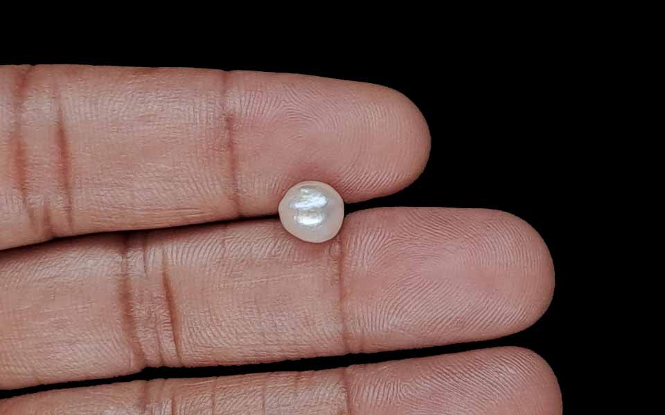 Pearl - 2.92 Carat