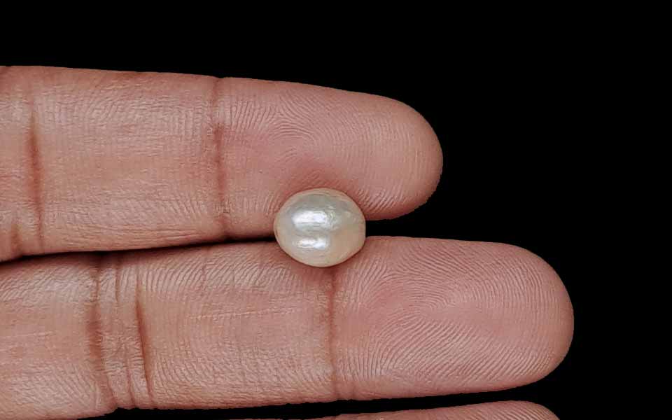 Pearl - 3.99 Carat