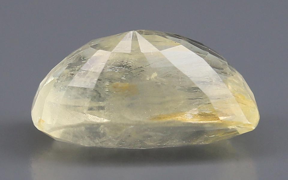 Yellow Sapphire - 7.60 Carat