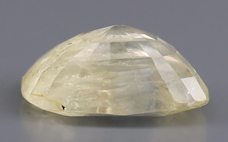 Yellow Sapphire - 5.78 Carat