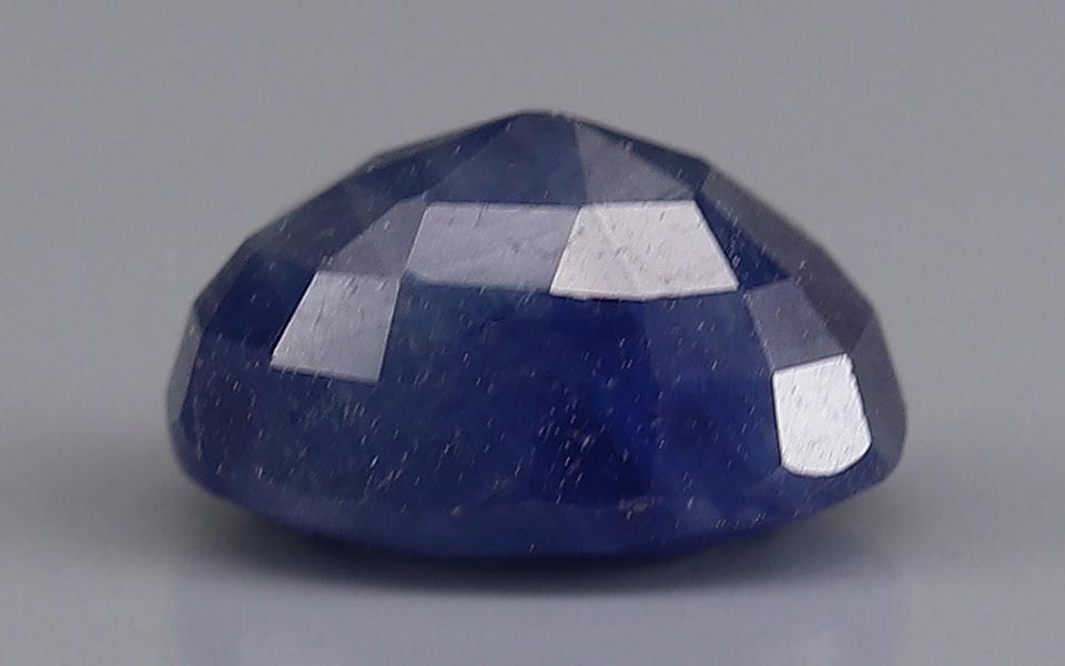 Blue Sapphire - 4.37 Carat