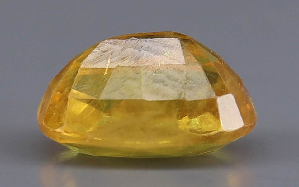 Yellow Sapphire - 3.65 Carat