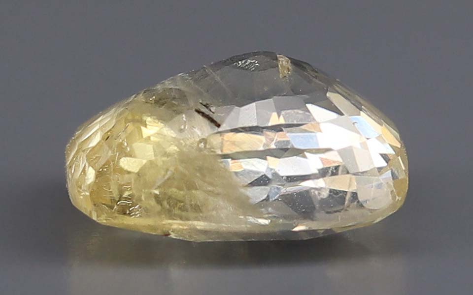 Yellow Sapphire - 5.55 Carat
