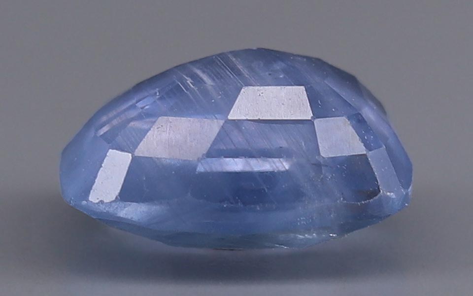Blue Sapphire - 6.89 Carat