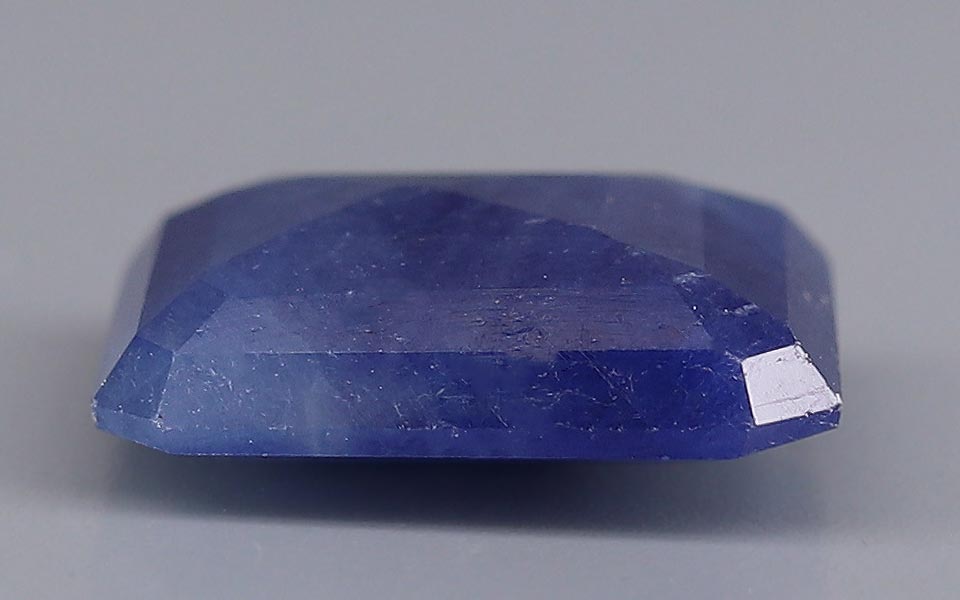 Blue Sapphire - 7.20 Carat