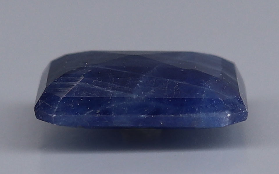 Blue Sapphire - 6.98 Carat