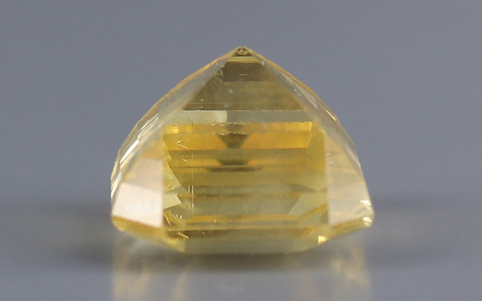 Yellow Sapphire - 6.03 Carat