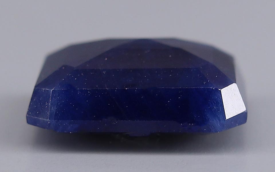 Blue Sapphire - 9.26 Carat