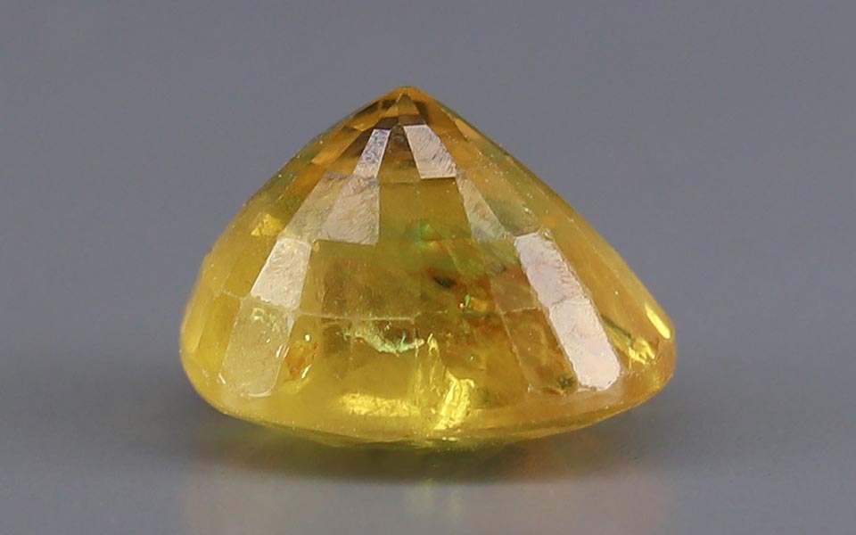 Yellow Sapphire - 6.10 Carat