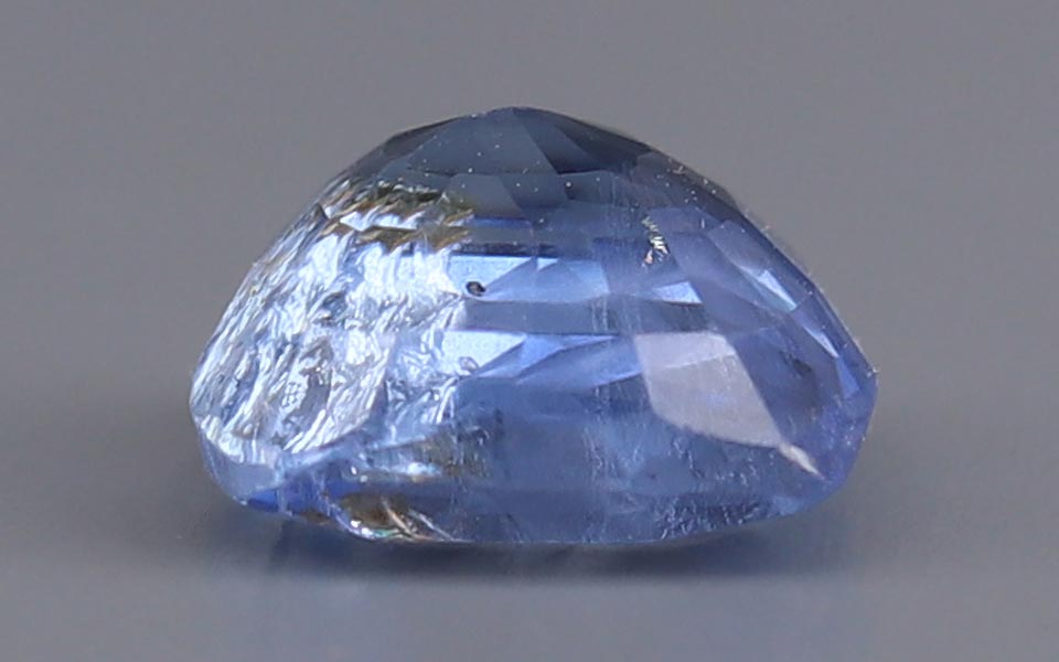 Blue Sapphire - 3.76 Carat