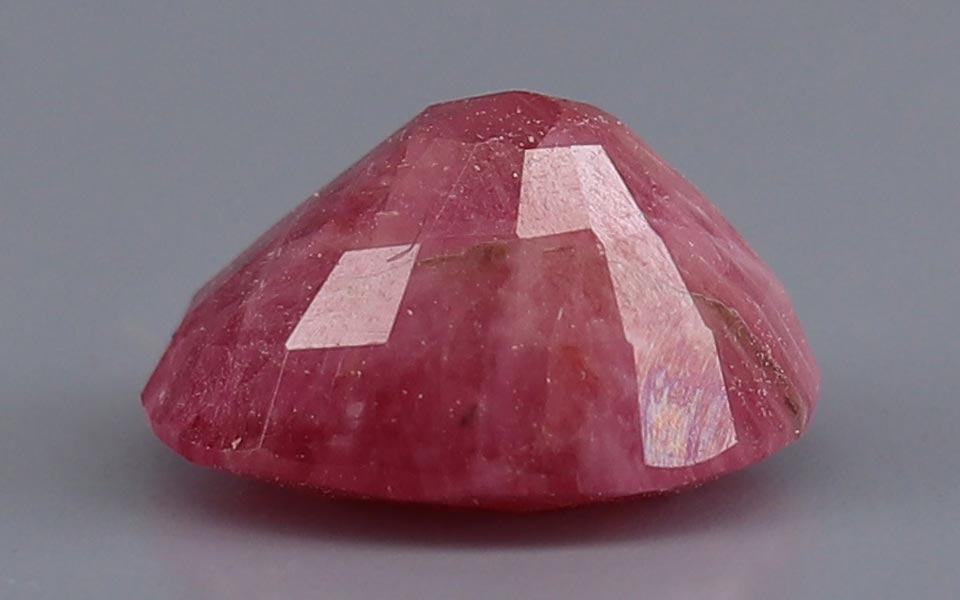 Ruby - 5.78 Carat