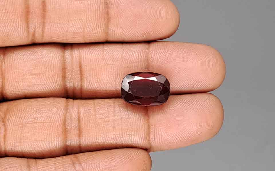Hessonite (Gomed) - 11.24 Carat