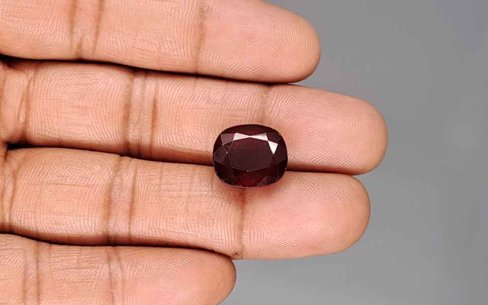 Hessonite (Gomed) - 13.18 Carat