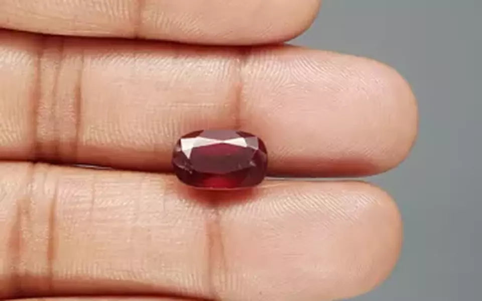 African Hessonite Garnet  5.75 Carat Prime Quality HG-8213