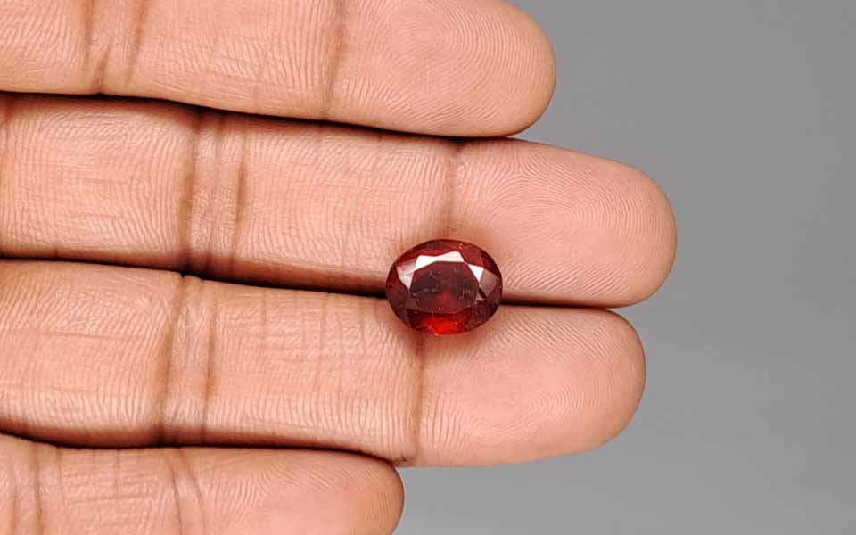 Hessonite (Gomed) - 5.78 Carat