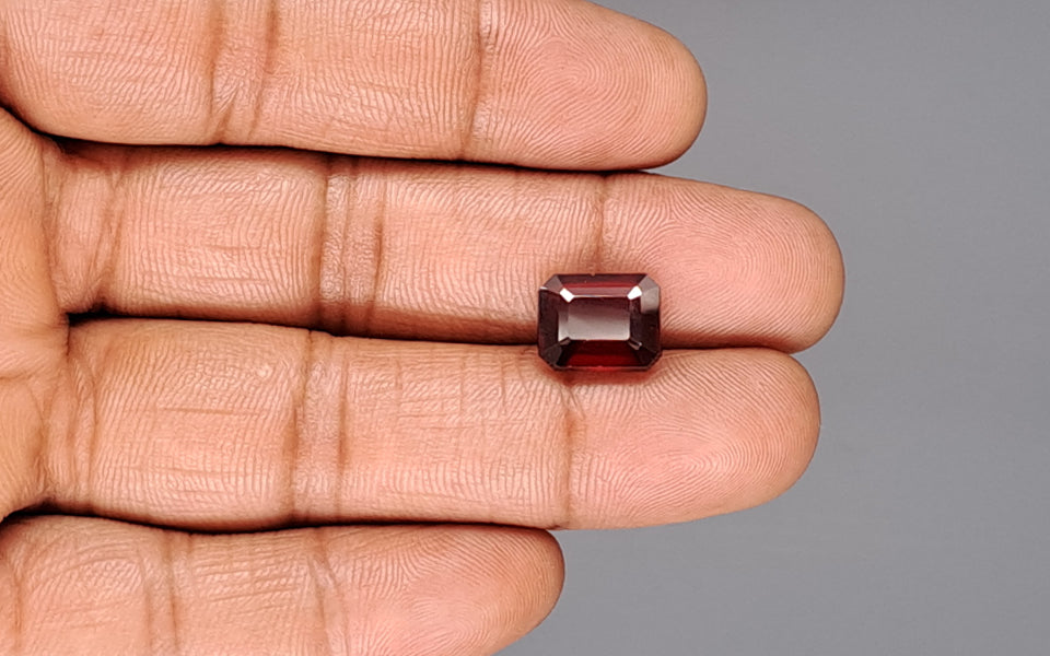 Hessonite (Gomed) - 6.35 Carat
