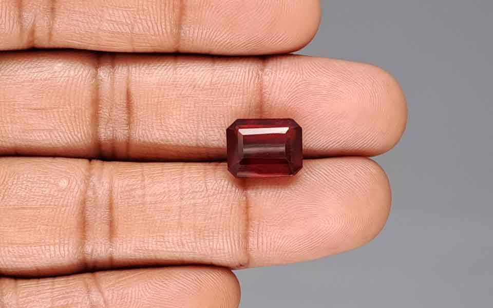 African Hessonite Garnet - 6.64 Carat Prime Quality HG-8374