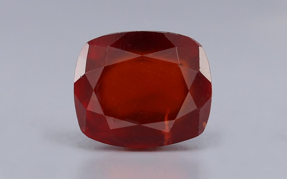 Hessonite (Gomed) - 7.66 Carat