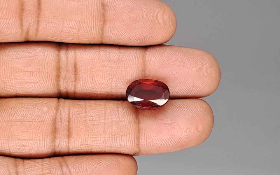 Hessonite (Gomed) - 7.73 Carat