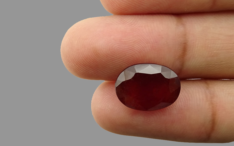 Hessonite (Gomed) - 7.85 Carat