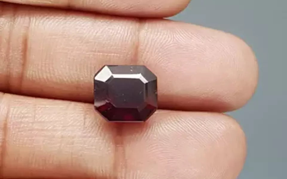 African Hessonite Garnet  8.31 Carat Prime Quality HG-8212