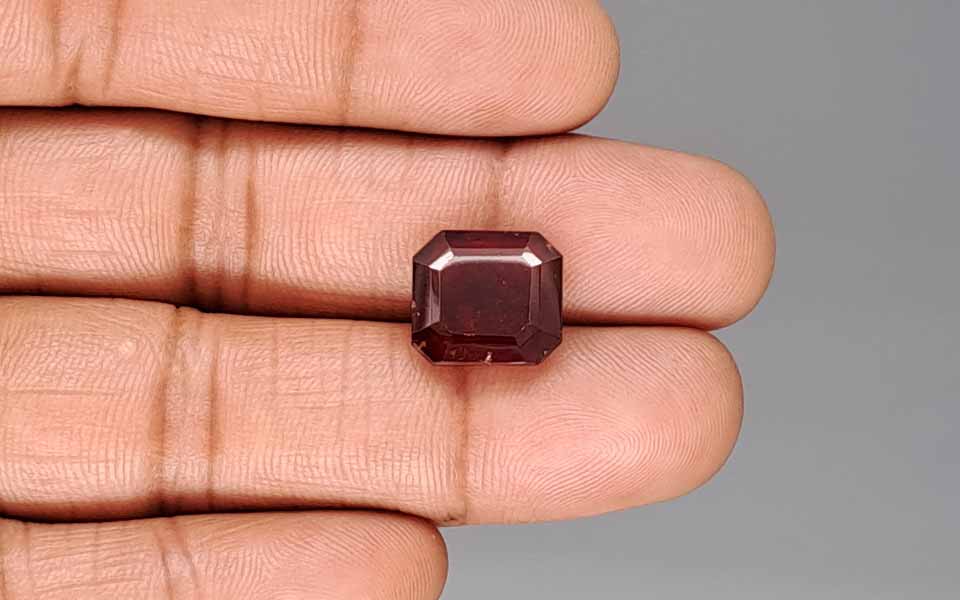 Hessonite (Gomed) - 9.06 Carat