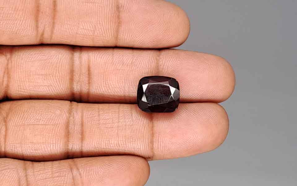 Hessonite (Gomed) - 9.19 Carat