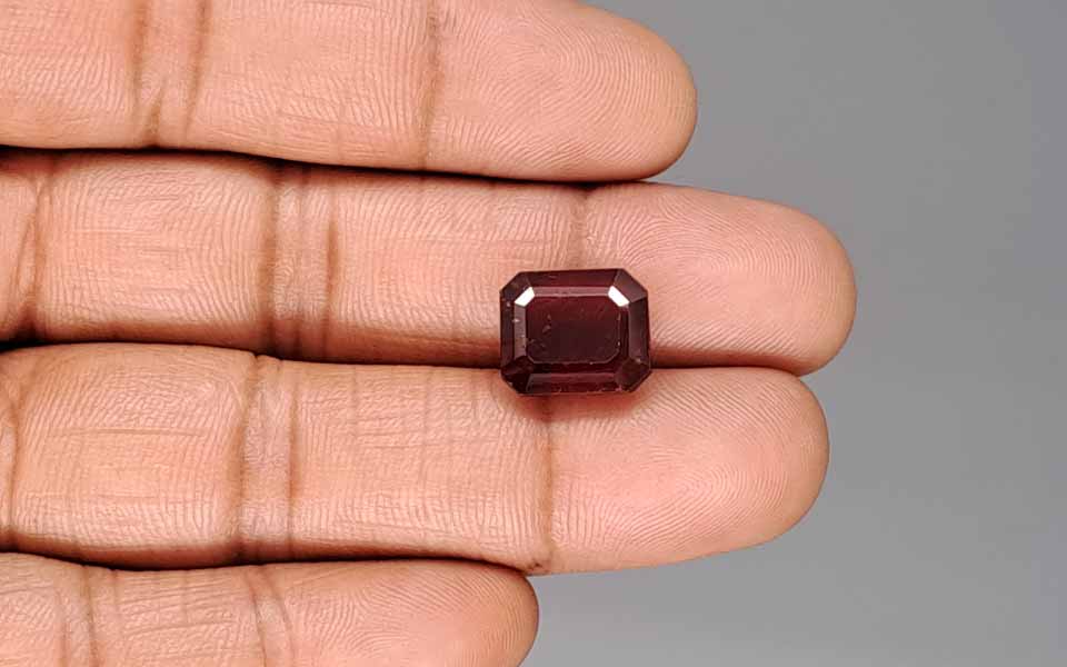 Hessonite (Gomed) - 9.65 Carat
