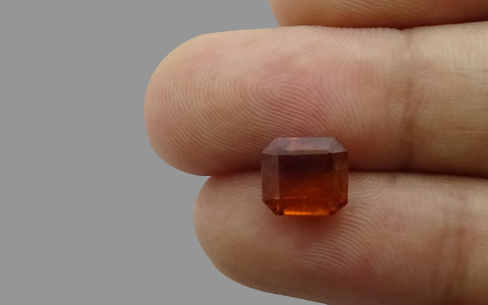 African Hessonite Garnet - 3.95 Carat Prime Quality HG-8065