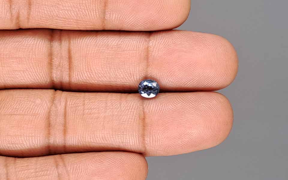 Blue Sapphire - 0.96 Carats