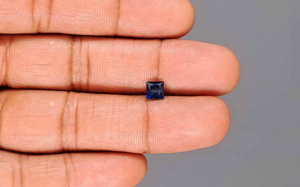 Blue Sapphire - 0.99 Carats