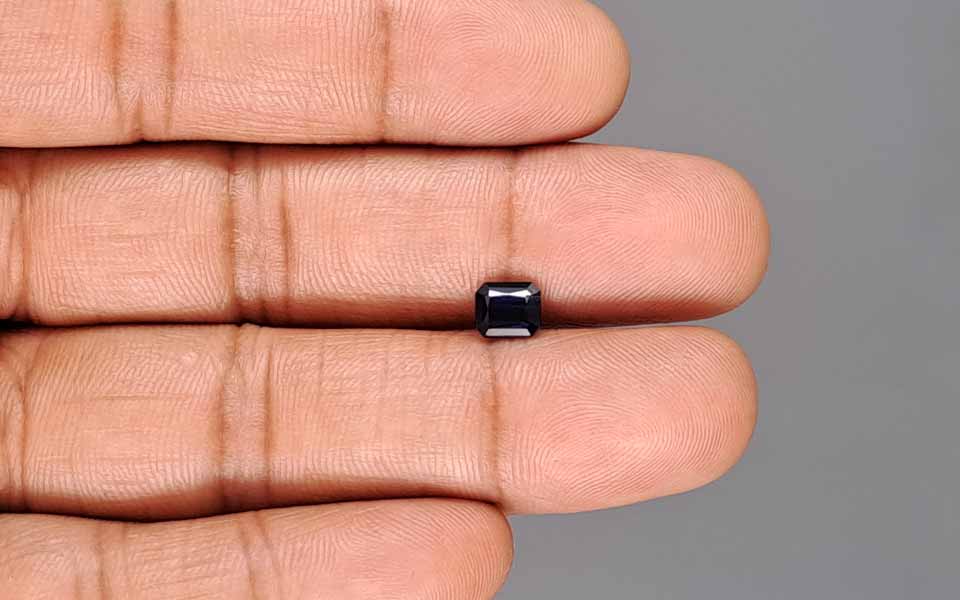 Blue Sapphire - 1.04 Carats