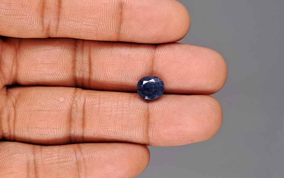 Blue Sapphire - 2.87 Carats