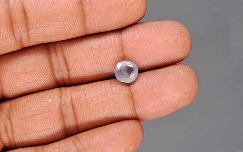Blue Sapphire - 2.88 Carats